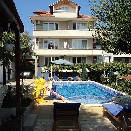 Guest House Drazhev ออบซอร์ ภายนอก รูปภาพ