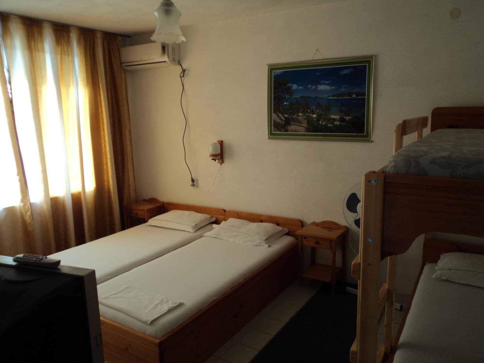 Guest House Drazhev ออบซอร์ ภายนอก รูปภาพ