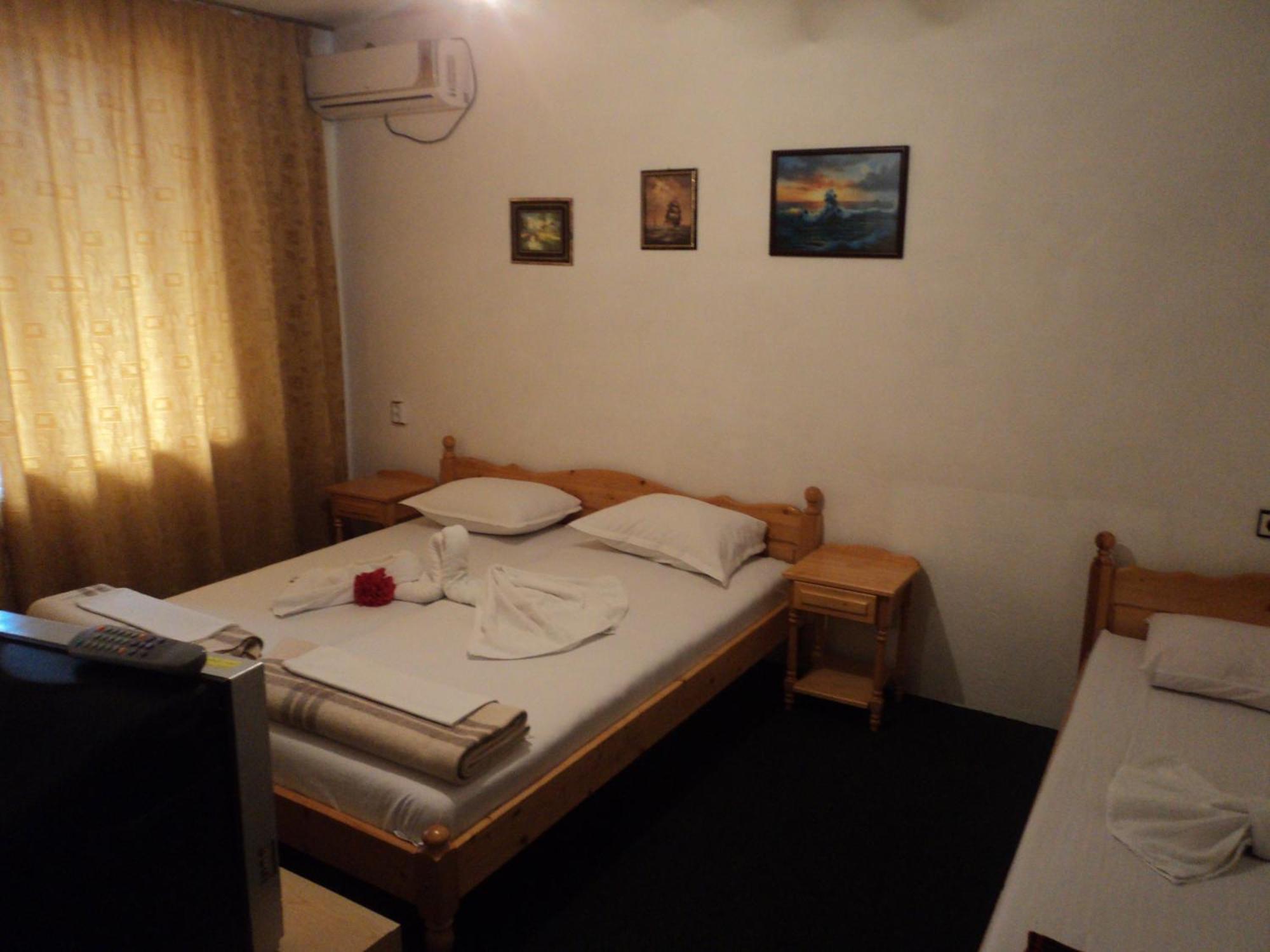 Guest House Drazhev ออบซอร์ ภายนอก รูปภาพ