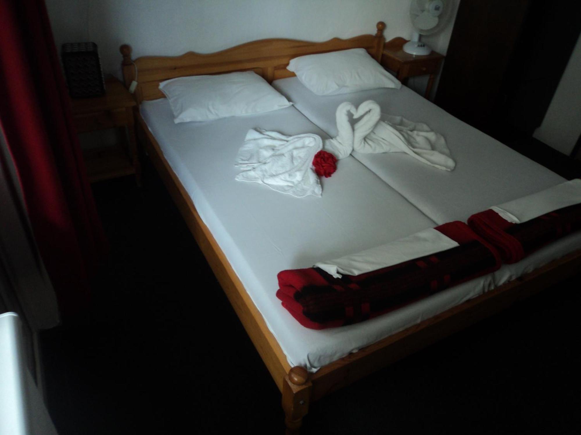 Guest House Drazhev ออบซอร์ ภายนอก รูปภาพ