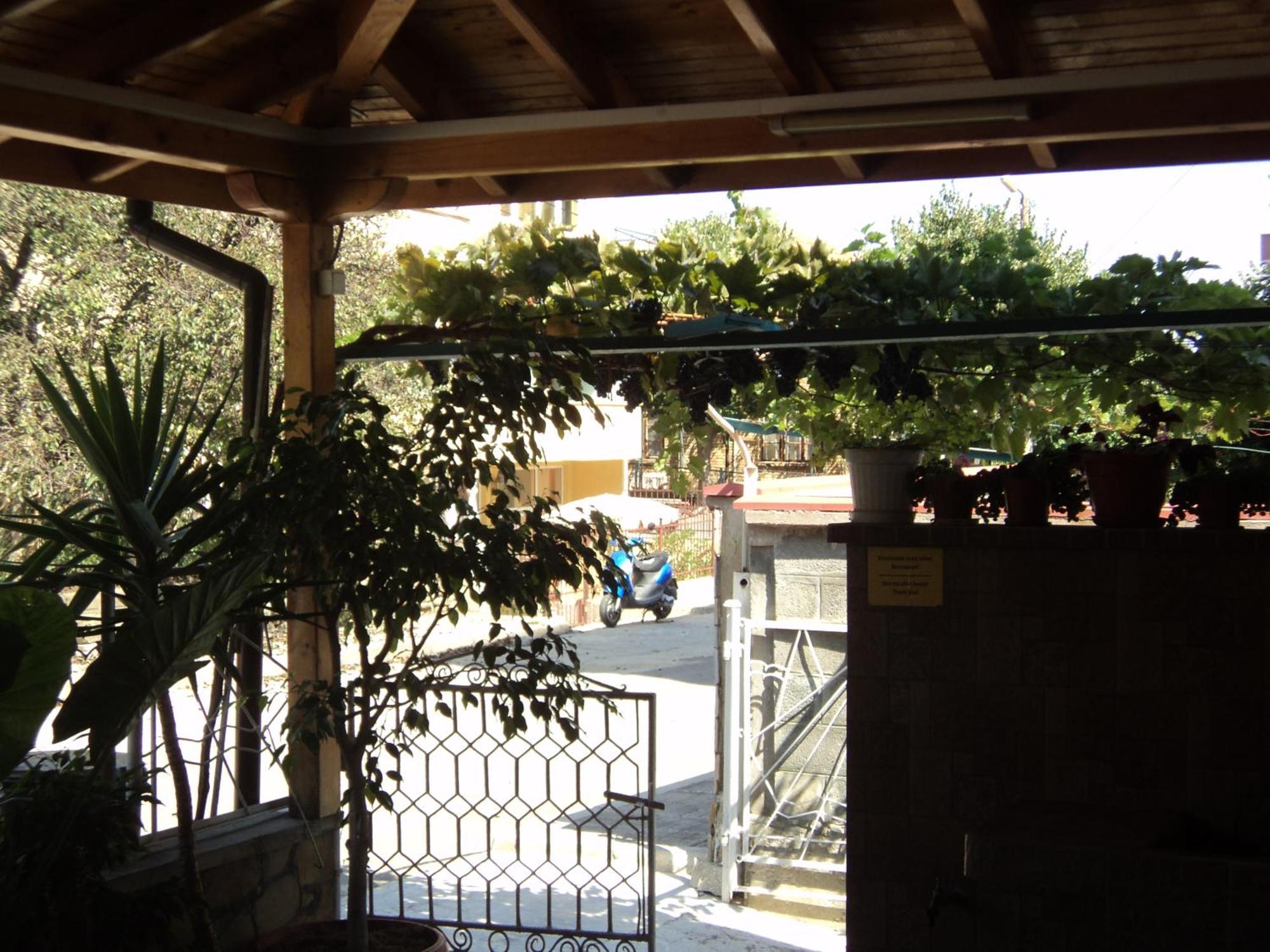 Guest House Drazhev ออบซอร์ ภายนอก รูปภาพ