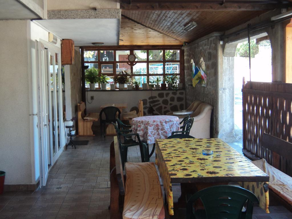 Guest House Drazhev ออบซอร์ ภายนอก รูปภาพ
