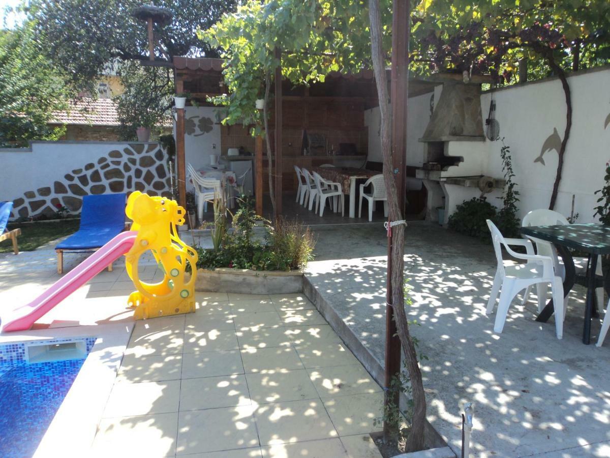 Guest House Drazhev ออบซอร์ ภายนอก รูปภาพ